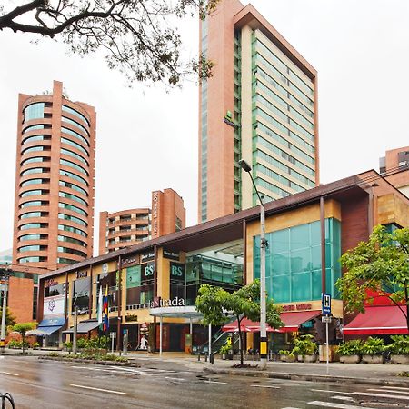 Hotel Holiday Inn Express & Suites Medellin, An Ihg Hotel Exterior foto